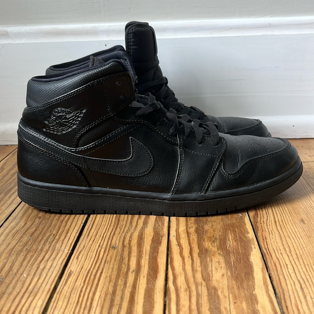 Air Jordan 1 mid triple black size 13